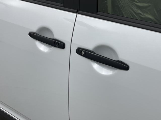 デリカＤ：５ シャモニー　登録済未使用車　社外１１インチナビ　全方位カメラ　ブラインドスポットモニター　アダプティブクルーズコントロール　衝突軽減ブレーキ　シートヒーター　ステアリングヒーター　パワーバックドア　パドルシフト（53枚目）