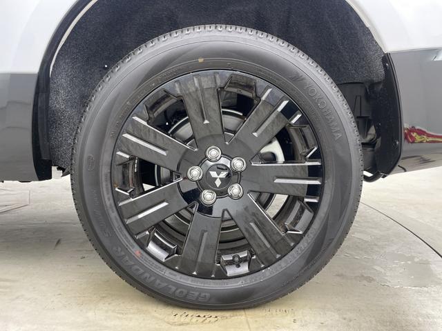 デリカＤ：５ シャモニー　登録済未使用車　社外１１インチナビ　全方位カメラ　ブラインドスポットモニター　アダプティブクルーズコントロール　衝突軽減ブレーキ　シートヒーター　ステアリングヒーター　パワーバックドア　パドルシフト（72枚目）