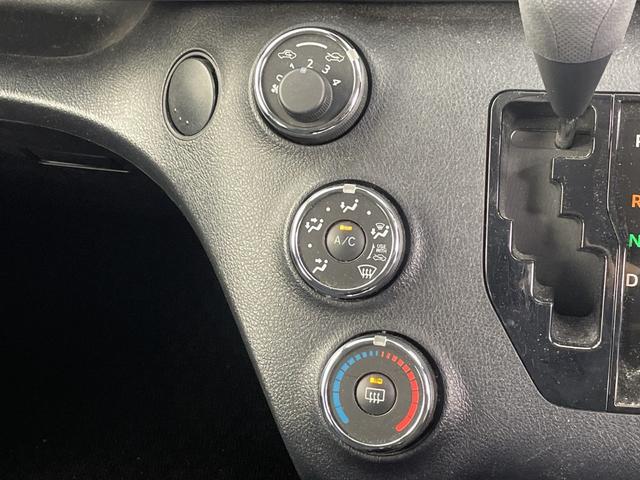 シエンタ Ｘ　純正ＳＤナビ　バックカメラ　地デジワンセグ　オートマチックハイビーム　衝突被害軽減ブレーキ　レーンキープアシスト　パワースライドドア　アイドリングストップ　ステアリングリモコン　純正フロアマット（15枚目）