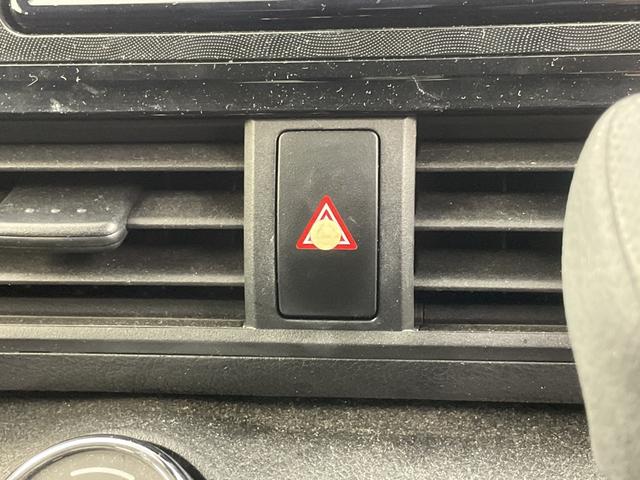 シエンタ Ｘ　純正ＳＤナビ　バックカメラ　地デジワンセグ　オートマチックハイビーム　衝突被害軽減ブレーキ　レーンキープアシスト　パワースライドドア　アイドリングストップ　ステアリングリモコン　純正フロアマット（17枚目）