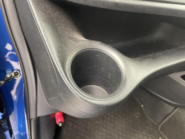 シエンタ Ｘ　純正ＳＤナビ　バックカメラ　地デジワンセグ　オートマチックハイビーム　衝突被害軽減ブレーキ　レーンキープアシスト　パワースライドドア　アイドリングストップ　ステアリングリモコン　純正フロアマット（22枚目）