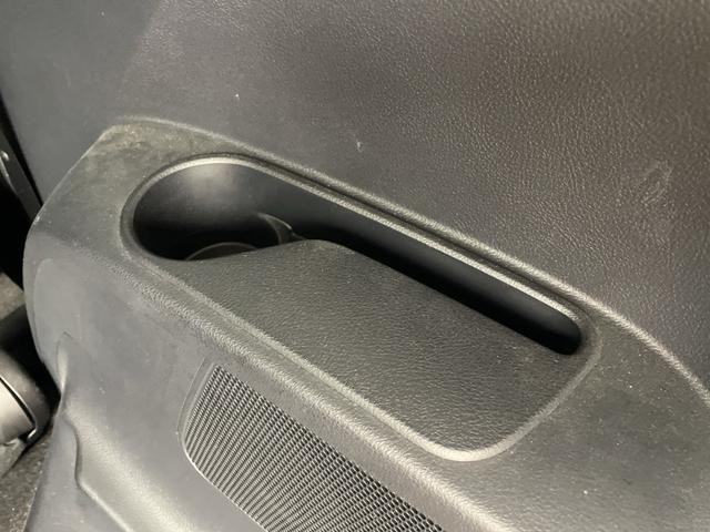 シエンタ Ｘ　純正ＳＤナビ　バックカメラ　地デジワンセグ　オートマチックハイビーム　衝突被害軽減ブレーキ　レーンキープアシスト　パワースライドドア　アイドリングストップ　ステアリングリモコン　純正フロアマット（30枚目）