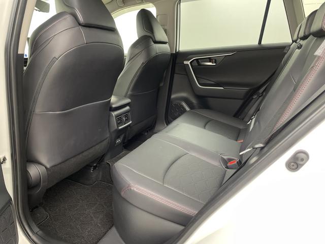 ＲＡＶ４ ハイブリッドアドベンチャー　オフロードパッケージＩＩ　全方位カメラ　純正ディスプレイオーディオ　ドライブレコーダー　ＥＴＣ２．０　ブラインドスポットモニター　アダプティブクルーズコントロール　衝突軽減ブレーキ　ＴＲＤマッドフラップ　パワーバックドア（47枚目）
