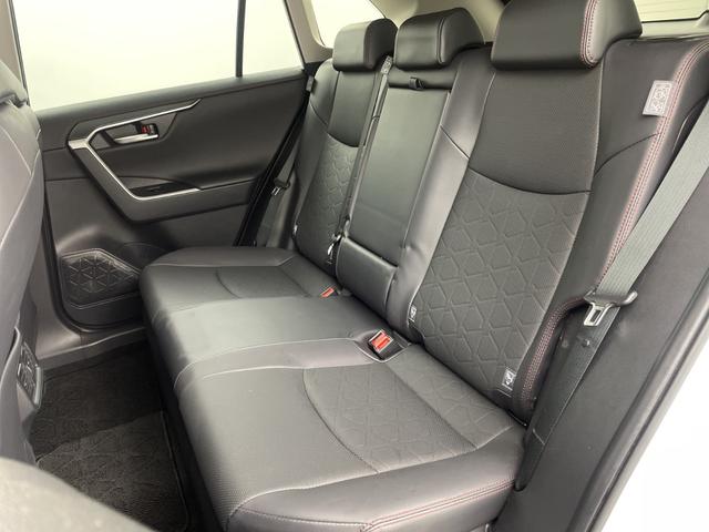 ＲＡＶ４ ハイブリッドアドベンチャー　オフロードパッケージＩＩ　全方位カメラ　純正ディスプレイオーディオ　ドライブレコーダー　ＥＴＣ２．０　ブラインドスポットモニター　アダプティブクルーズコントロール　衝突軽減ブレーキ　ＴＲＤマッドフラップ　パワーバックドア（49枚目）
