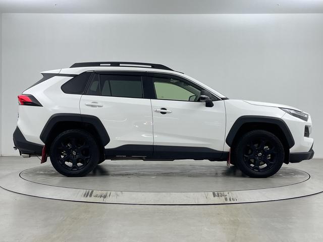 ＲＡＶ４ ハイブリッドアドベンチャー　オフロードパッケージＩＩ　全方位カメラ　純正ディスプレイオーディオ　ドライブレコーダー　ＥＴＣ２．０　ブラインドスポットモニター　アダプティブクルーズコントロール　衝突軽減ブレーキ　ＴＲＤマッドフラップ　パワーバックドア（63枚目）