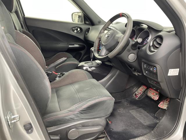 ジューク ニスモ 純正ナビ(FM/AM/CD/DVD/Bluetooth/TV) 全方位カメラ 前後ドライブレコーダー ビルトインETC センターデフロック 純正フロアマット 純正アルミホイール プッシュスタート(34枚目)