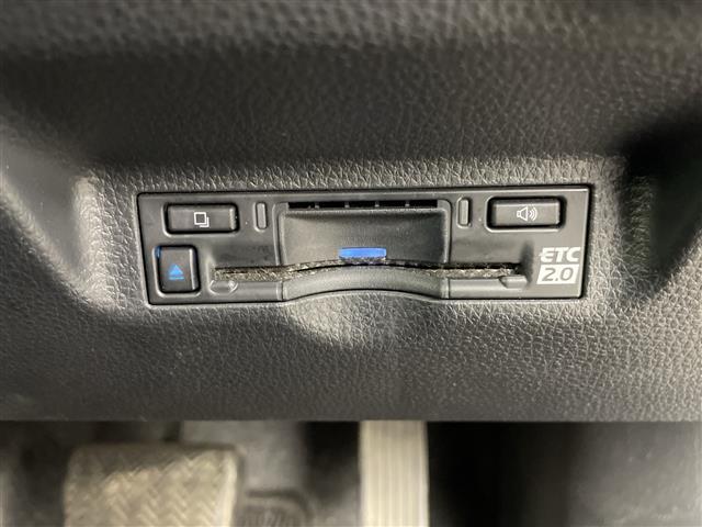 シエンタ ハイブリッドＺ　純正ディスプレイオーディオ　全方位カメラ　ブラインドスポットモニター　ＥＴＣ２．０　アダプティブクルーズコントロール　オートマチックハイビーム　衝突軽減ブレーキ　両側電動　ドライブモードセレクト（6枚目）