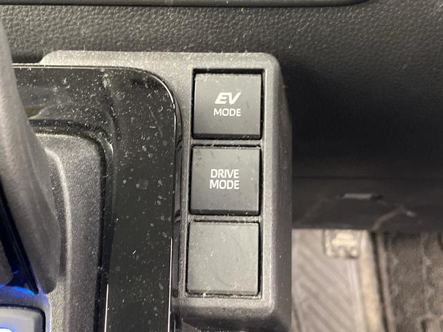 シエンタ ハイブリッドＺ　純正ディスプレイオーディオ　全方位カメラ　ブラインドスポットモニター　ＥＴＣ２．０　アダプティブクルーズコントロール　オートマチックハイビーム　衝突軽減ブレーキ　両側電動　ドライブモードセレクト（18枚目）