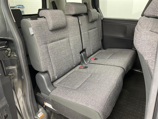 シエンタ ハイブリッドＺ　純正ディスプレイオーディオ　全方位カメラ　ブラインドスポットモニター　ＥＴＣ２．０　アダプティブクルーズコントロール　オートマチックハイビーム　衝突軽減ブレーキ　両側電動　ドライブモードセレクト（25枚目）