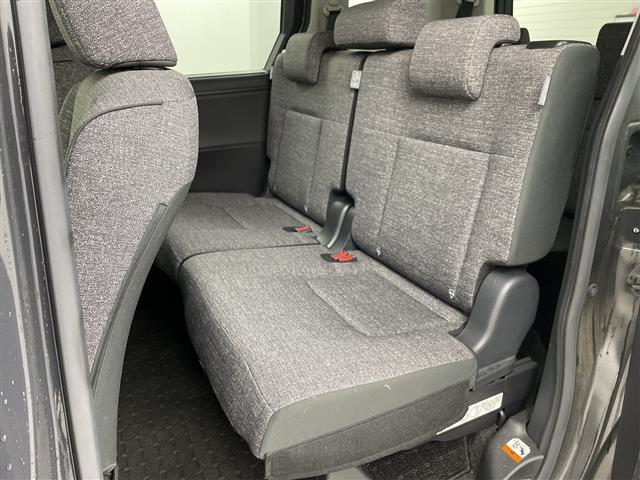 シエンタ ハイブリッドＺ　純正ディスプレイオーディオ　全方位カメラ　ブラインドスポットモニター　ＥＴＣ２．０　アダプティブクルーズコントロール　オートマチックハイビーム　衝突軽減ブレーキ　両側電動　ドライブモードセレクト（26枚目）