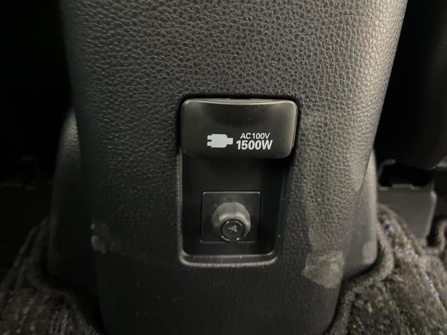 アクア Ｇ　純正ディスプレイオーディオ　バックカメラ　ＡＣ１００Ｖ　ビルトインＥＴＣ　アダプティブクルーズコントロール　レーンキープアシスト　オートマティックハイビーム　衝突軽減システム　純正フロアマット（4枚目）