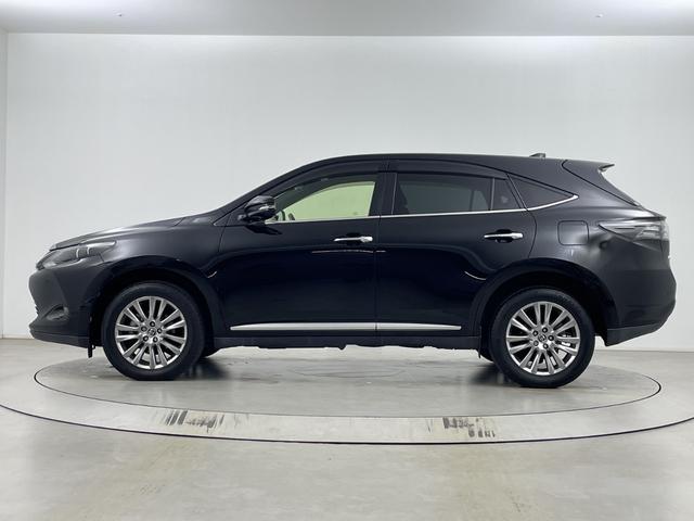 ハリアー プレミアム　アドバンスドパッケージ　サンルーフ　ＪＢＬサウンド　全方位カメラ　純正ナビ　ＥＴＣ２．０　電動リアゲート　前席シートヒーター　前席パワーシート　レーンキープアシスト　クルーズコントロール　衝突軽減ブレーキ　ＬＥＤ　フォグ（63枚目）