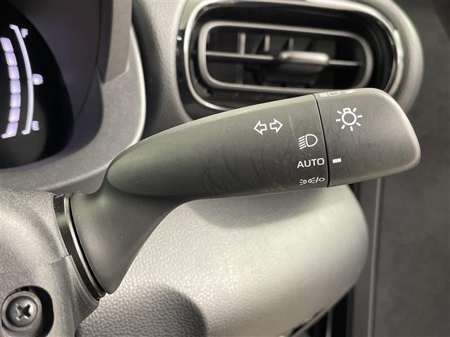 ヤリスクロス ハイブリッドＺ　純正ディスプレイオーディオ　全方位カメラ　ブラインドスポットモニター　ビルトインＥＴＣ　ドライブレコーダー　パワーシート　シートヒーター　ステアリングヒーター　ＨＤＭＩ　レーダークルーズコントロール（11枚目）