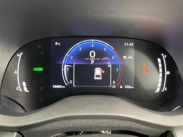 ヤリスクロス ハイブリッドＺ　純正ディスプレイオーディオ　全方位カメラ　ブラインドスポットモニター　ビルトインＥＴＣ　ドライブレコーダー　パワーシート　シートヒーター　ステアリングヒーター　ＨＤＭＩ　レーダークルーズコントロール（12枚目）