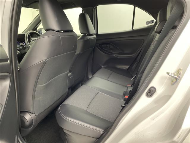 ヤリスクロス ハイブリッドＺ　純正ディスプレイオーディオ　全方位カメラ　ブラインドスポットモニター　ビルトインＥＴＣ　ドライブレコーダー　パワーシート　シートヒーター　ステアリングヒーター　ＨＤＭＩ　レーダークルーズコントロール（25枚目）