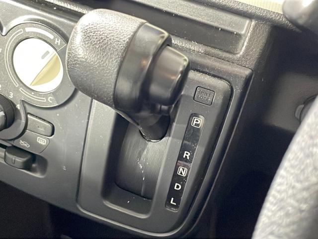 アルト Ｓ　純正７インチナビ（Ｐａｎａｓｏｎｉｃ）　ＦＭ／ＡＭ／ＣＤ／Ｂｌｕｅｔｏｏｔｈ／ワンセグＴＶ　　レーダーブレーキサポート　運転席シートヒーター　ＥＴＣ　アイドリングストップ（24枚目）