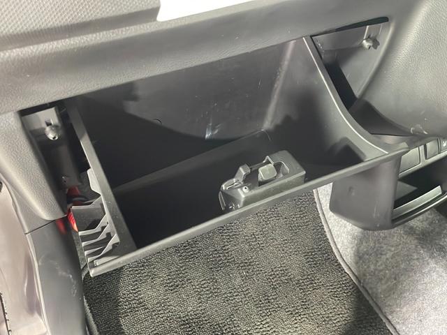 アルト Ｓ　純正７インチナビ（Ｐａｎａｓｏｎｉｃ）　ＦＭ／ＡＭ／ＣＤ／Ｂｌｕｅｔｏｏｔｈ／ワンセグＴＶ　　レーダーブレーキサポート　運転席シートヒーター　ＥＴＣ　アイドリングストップ（32枚目）