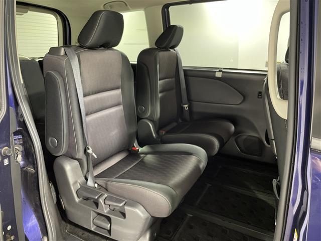 セレナ e-パワー ハイウェイスターV 純正9型ナビ 両側電動 セーフティパックB プロパイロット 車線逸脱防止支援システム インテリジェントアラウンドビュー インテリジェントルームミラー インテリジェントエマージェンシーブレーキ LDW(15枚目)