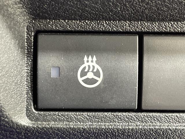 オーラ ニスモ 純正9型ナビ プロパイロット 全方位 インテリジェントルームミラー ハンドル支援 シートヒーター ワイヤレス充電 電動サイドブレーキ オートホールド BSM クリアランスソナー 純正フロアマット(23枚目)