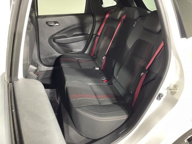 オーラ ニスモ 純正9型ナビ プロパイロット 全方位 インテリジェントルームミラー ハンドル支援 シートヒーター ワイヤレス充電 電動サイドブレーキ オートホールド BSM クリアランスソナー 純正フロアマット(40枚目)