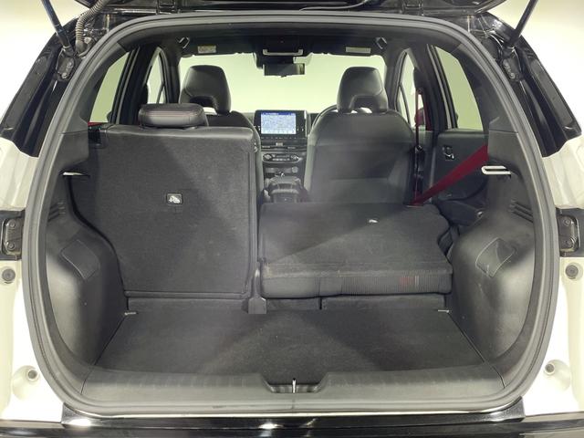 オーラ ニスモ 純正9型ナビ プロパイロット 全方位 インテリジェントルームミラー ハンドル支援 シートヒーター ワイヤレス充電 電動サイドブレーキ オートホールド BSM クリアランスソナー 純正フロアマット(45枚目)