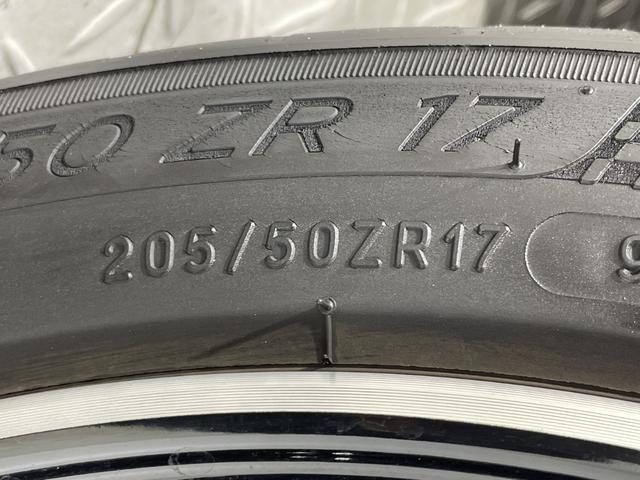 オーラ ニスモ 純正9型ナビ プロパイロット 全方位 インテリジェントルームミラー ハンドル支援 シートヒーター ワイヤレス充電 電動サイドブレーキ オートホールド BSM クリアランスソナー 純正フロアマット(73枚目)