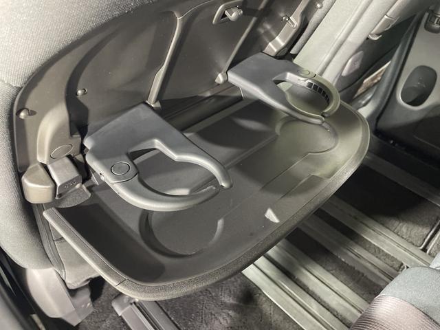 セレナ ハイウェイスター　プロパイロットエディション　純正９型ナビ　フリップダウンモニター　バックカメラ　フルセグ　両側電動　ＡＣＣ　ＡＥＢ　ＬＤＷ　ＥＡＰＭ　進入禁止　前後ソナー　ＬＤＰ　純正１６インチＡＷ　革巻ステアリング　電動ＰＢ　インテリキー（47枚目）