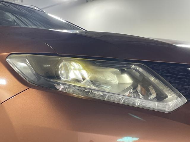 エクストレイル ２０Ｘｔｔ　エマージェンシーブレーキパッケージ　純正ナビ　アラウンドビューＭ　ＡＥＢ　ＬＤＷ　クルコン　ＩＰＡ　ＰＢＤ　ＬＥＤ　革巻ステアリング　前席シートヒーター　インテリキー　プッシュスタート　前後ソナー　ルーフレール　ＥＴＣ　アイドリングＳ（62枚目）
