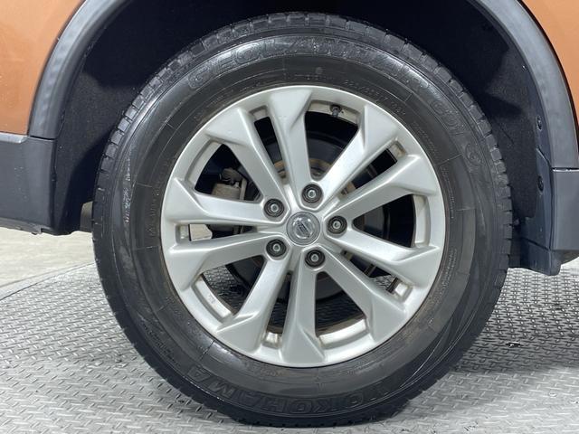 エクストレイル ２０Ｘｔｔ　エマージェンシーブレーキパッケージ　純正ナビ　アラウンドビューＭ　ＡＥＢ　ＬＤＷ　クルコン　ＩＰＡ　ＰＢＤ　ＬＥＤ　革巻ステアリング　前席シートヒーター　インテリキー　プッシュスタート　前後ソナー　ルーフレール　ＥＴＣ　アイドリングＳ（66枚目）