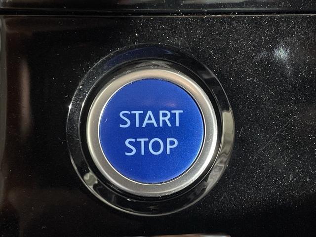 セレナ e-パワー ハイウェイスターV プロパイロット 純正10型ナビ 純正フリップダウンモニター 撥水シート パーキングアシスト スペアキー BSM 両側電動スライドドア 電動サイドブレーキ オートブレーキホールド LED フォグ マット(10枚目)