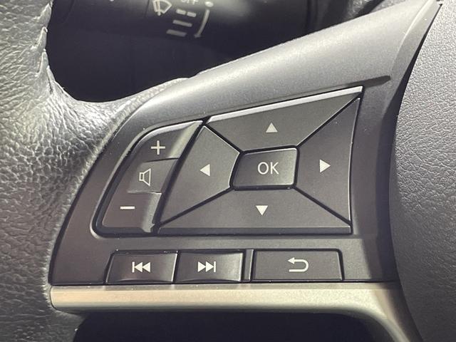 セレナ e-パワー ハイウェイスターV プロパイロット 純正10型ナビ 純正フリップダウンモニター 撥水シート パーキングアシスト スペアキー BSM 両側電動スライドドア 電動サイドブレーキ オートブレーキホールド LED フォグ マット(13枚目)