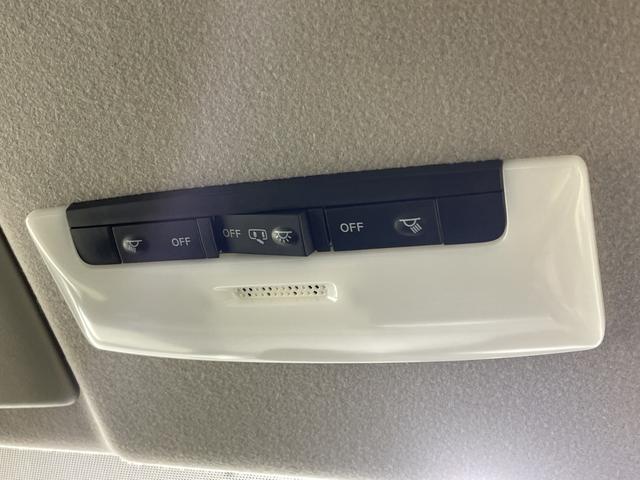 セレナ e-パワー ハイウェイスターV プロパイロット 純正10型ナビ 純正フリップダウンモニター 撥水シート パーキングアシスト スペアキー BSM 両側電動スライドドア 電動サイドブレーキ オートブレーキホールド LED フォグ マット(32枚目)