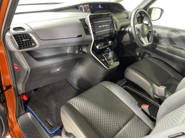 セレナ e-パワー ハイウェイスターV プロパイロット 純正10型ナビ 純正フリップダウンモニター 撥水シート パーキングアシスト スペアキー BSM 両側電動スライドドア 電動サイドブレーキ オートブレーキホールド LED フォグ マット(48枚目)