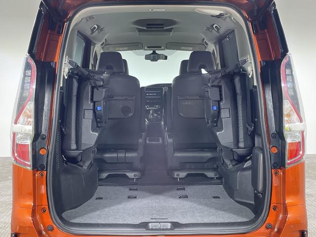セレナ e-パワー ハイウェイスターV プロパイロット 純正10型ナビ 純正フリップダウンモニター 撥水シート パーキングアシスト スペアキー BSM 両側電動スライドドア 電動サイドブレーキ オートブレーキホールド LED フォグ マット(57枚目)