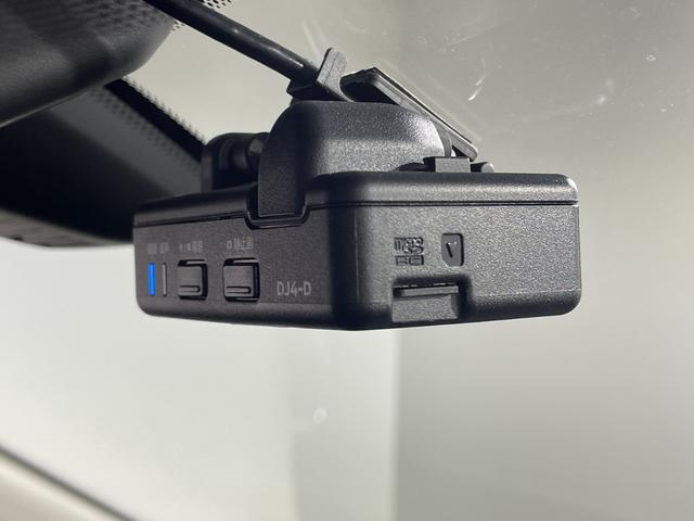 エクストレイル ２０Ｘｉ　純正９型ナビ　アラウンドビューＭ　Ｄミラー　ＰＢＤ　プロパイロット　ＡＥＢ　ＡＣＣ　ＬＥＤ　ＡＨＢ　ルーフレール　革巻ステアリング　前／後左右シートヒーター　合皮シート　インテリキー　純正１８ＡＷ（4枚目）