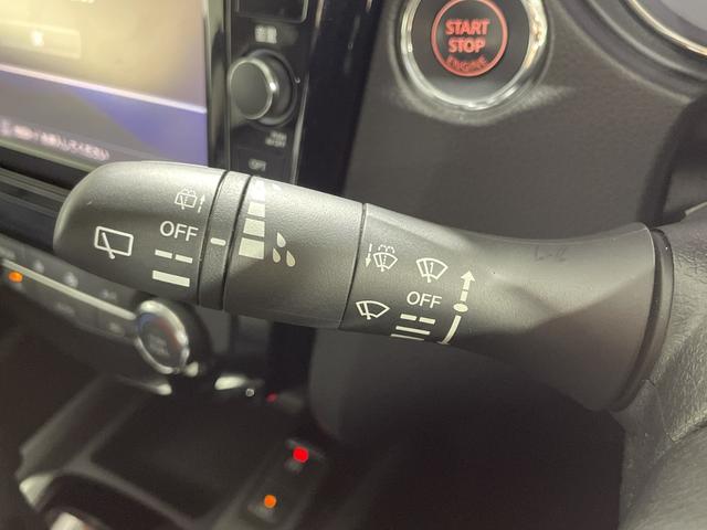 エクストレイル ２０Ｘｉ　純正９型ナビ　アラウンドビューＭ　Ｄミラー　ＰＢＤ　プロパイロット　ＡＥＢ　ＡＣＣ　ＬＥＤ　ＡＨＢ　ルーフレール　革巻ステアリング　前／後左右シートヒーター　合皮シート　インテリキー　純正１８ＡＷ（7枚目）
