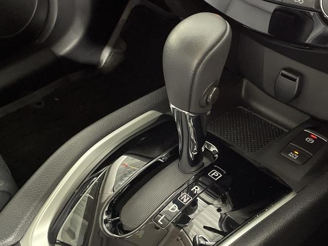 エクストレイル ２０Ｘｉ　純正９型ナビ　アラウンドビューＭ　Ｄミラー　ＰＢＤ　プロパイロット　ＡＥＢ　ＡＣＣ　ＬＥＤ　ＡＨＢ　ルーフレール　革巻ステアリング　前／後左右シートヒーター　合皮シート　インテリキー　純正１８ＡＷ（12枚目）