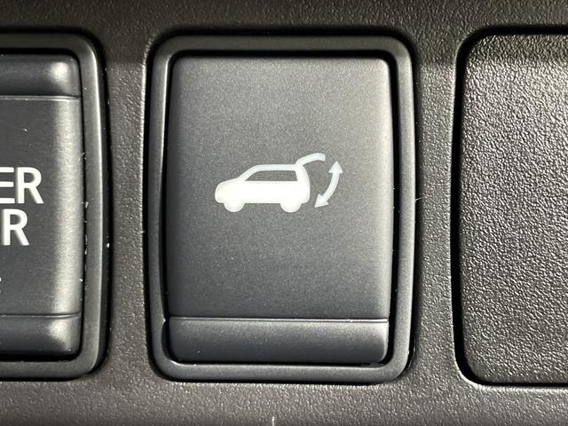 エクストレイル ２０Ｘｉ　純正９型ナビ　アラウンドビューＭ　Ｄミラー　ＰＢＤ　プロパイロット　ＡＥＢ　ＡＣＣ　ＬＥＤ　ＡＨＢ　ルーフレール　革巻ステアリング　前／後左右シートヒーター　合皮シート　インテリキー　純正１８ＡＷ（21枚目）