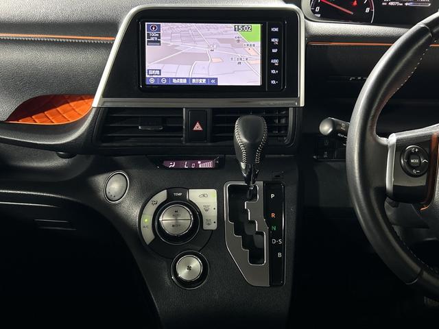 シエンタ Ｇ　クエロ　トヨタセーフティセンス　純正ナビ　パノラミックビューモニター　両側電動スライドドア　ハーフレザーシート　ＥＴＣ　革巻きステアリング　コーナーセンサー　アイドリングストップ機能　ＬＥＤ　フォグ　マット（24枚目）