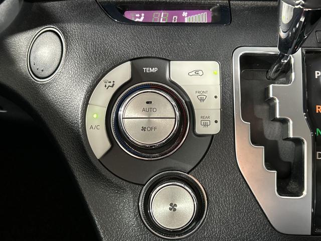シエンタ Ｇ　クエロ　トヨタセーフティセンス　純正ナビ　パノラミックビューモニター　両側電動スライドドア　ハーフレザーシート　ＥＴＣ　革巻きステアリング　コーナーセンサー　アイドリングストップ機能　ＬＥＤ　フォグ　マット（31枚目）