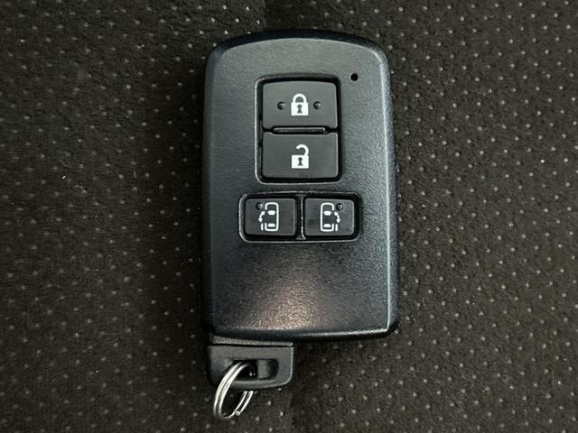 シエンタ Ｇ　クエロ　トヨタセーフティセンス　純正ナビ　パノラミックビューモニター　両側電動スライドドア　ハーフレザーシート　ＥＴＣ　革巻きステアリング　コーナーセンサー　アイドリングストップ機能　ＬＥＤ　フォグ　マット（37枚目）