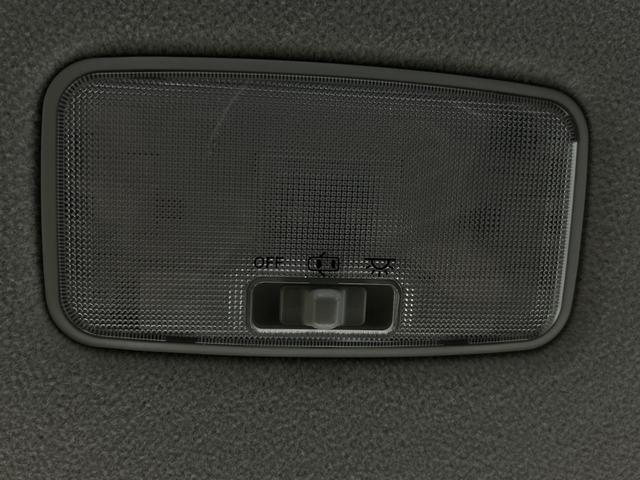 シエンタ Ｇ　クエロ　トヨタセーフティセンス　純正ナビ　パノラミックビューモニター　両側電動スライドドア　ハーフレザーシート　ＥＴＣ　革巻きステアリング　コーナーセンサー　アイドリングストップ機能　ＬＥＤ　フォグ　マット（46枚目）