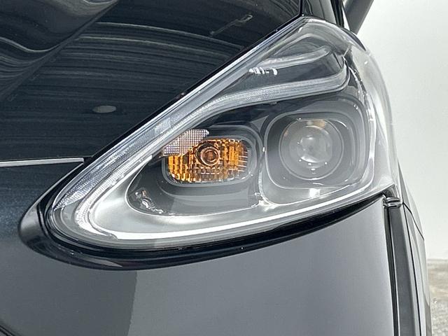 シエンタ Ｇ　クエロ　トヨタセーフティセンス　純正ナビ　パノラミックビューモニター　両側電動スライドドア　ハーフレザーシート　ＥＴＣ　革巻きステアリング　コーナーセンサー　アイドリングストップ機能　ＬＥＤ　フォグ　マット（62枚目）