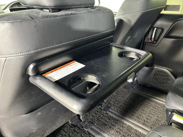 ヴォクシー ハイブリッドZS 煌III トヨタセーフティセンス 純正10型ナビ 純正フリップダウンモニター 両側電動スライドドア ハーフレザーシート シートヒーター ETC ドライブレコーダー コーナーセンサー プッシュスタートボタン(50枚目)