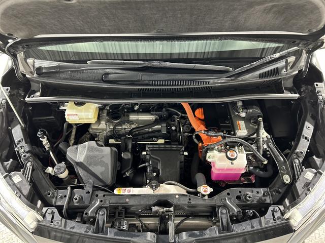 ヴォクシー ハイブリッドZS 煌III トヨタセーフティセンス 純正10型ナビ 純正フリップダウンモニター 両側電動スライドドア ハーフレザーシート シートヒーター ETC ドライブレコーダー コーナーセンサー プッシュスタートボタン(79枚目)