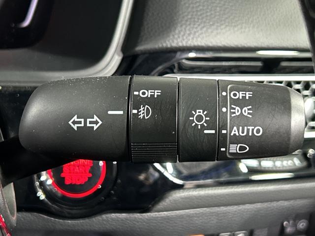 シビック LX 純正DA Hセンシング Bカメラ フルセグ LED 純正サイド/リアスポイラー ETC2.0 半革シート 革巻ステアリング 前シートヒーター アイドリングS 無限ドアバイザー スマートキー プッシュS(12枚目)