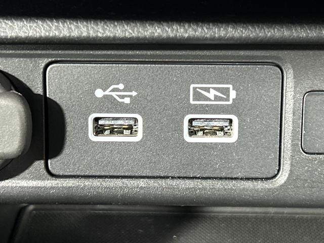 シビック LX 純正DA Hセンシング Bカメラ フルセグ LED 純正サイド/リアスポイラー ETC2.0 半革シート 革巻ステアリング 前シートヒーター アイドリングS 無限ドアバイザー スマートキー プッシュS(25枚目)