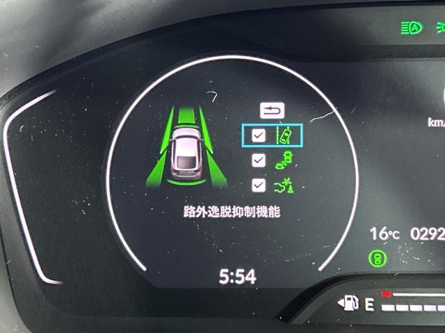 シビック LX 純正DA Hセンシング Bカメラ フルセグ LED 純正サイド/リアスポイラー ETC2.0 半革シート 革巻ステアリング 前シートヒーター アイドリングS 無限ドアバイザー スマートキー プッシュS(31枚目)