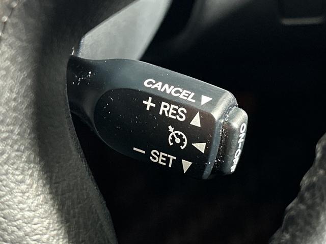 クラウン アスリートS-T 純正8型SDナビ バックカメラ フルセグ クルコン SOSコール アイドリングS ECO 革巻きステアリング パドルシフト 純正リアアンダースポイラー ETC 純正17インチAW lEDヘッドランプ(12枚目)