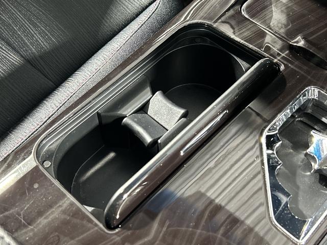 クラウン アスリートS-T 純正8型SDナビ バックカメラ フルセグ クルコン SOSコール アイドリングS ECO 革巻きステアリング パドルシフト 純正リアアンダースポイラー ETC 純正17インチAW lEDヘッドランプ(32枚目)